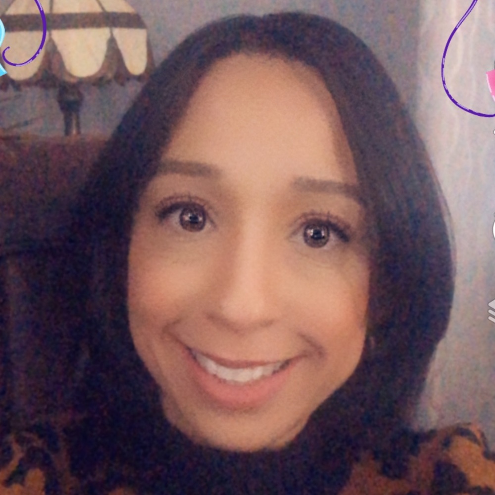 Meet your Posher, Marcela